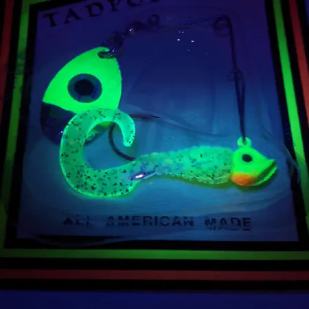 JB lures Tadpole spin UV Spinnerbait, Chartreuse, 4g, UV, #11453