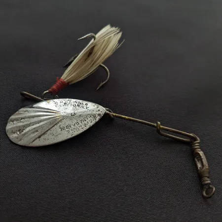 G.M. Skinner 3, 5g Plata y Rojo, Cucharilla Giratoria #21633