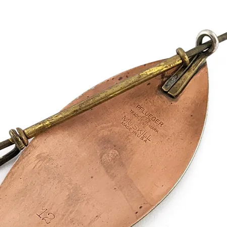 Pflueger Muskill 12, 45g, Níquel/Cobre, Cucharilla Giratoria #22844