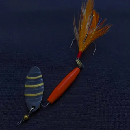 Worth #301, 9g (1/3oz), rojo/negro/oro, cucharilla giratoria #24357