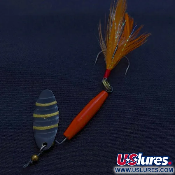 Worth #301, 9g (1/3oz), rojo/negro/oro, cucharilla giratoria #24357