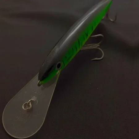 HALCO Laser Pro 16, Fire Tiger 33g, Señuelo Deep Diver #24388