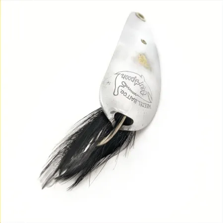 Cucharilla Weezel Rex Spoon, níquel, 12 g, plumas traseras, #24761