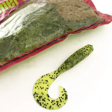 Chompers Single Tail Grub Vinilo, Chartreuse Pepper, 7cm, 15uds, #6681