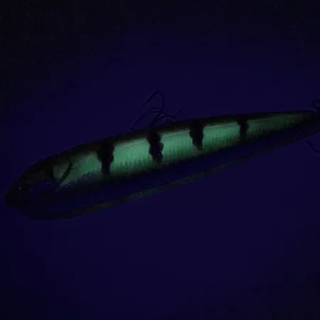 Bass Pro Shops XPS Slim Dog Paseante, Peacock, 12g, Superficie, #7402